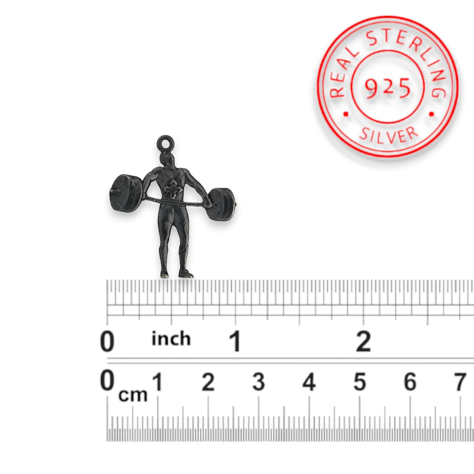 Вдигане на тежести – Мъжки спортен медальон от сребро 925 с оксидирано покритие – Ръчно изработено спортно бижу – Идеален подарък за мъж, фен на силовите спортове – SSJ