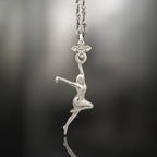 Танцьорка – Дамски спортен медальон в класическо сребро 925 – Ръчно изработено спортно бижу – Идеален подарък за жена, фенка на спортните танци – SSJ