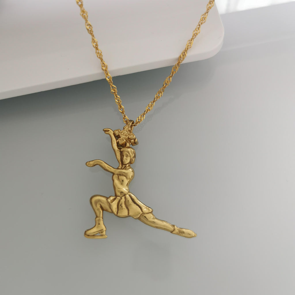 Фигурно пързаляне – Дамски спортен медальон от сребро 925 с позлатено покритие – Ръчно изработено спортно бижу – Идеален подарък за жена, фенка на фигурното пързаляне – SSJ