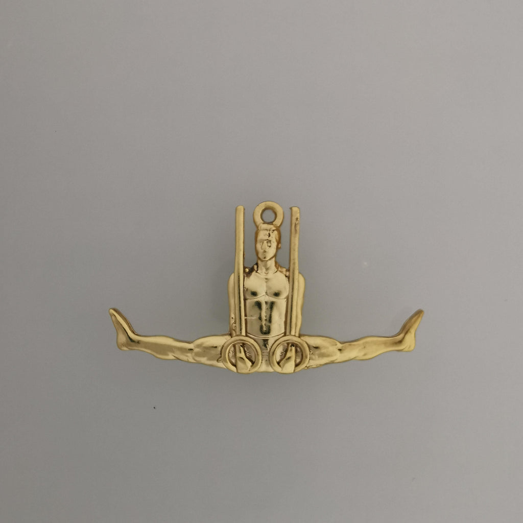 Гимнастик на халки – Мъжки спортен медальон от сребро 925 с позлатено покритие – Ръчно изработено бижу талисман за гимнастици и спортисти – Идеален подарък за спортист, треньор или фен – SSJ