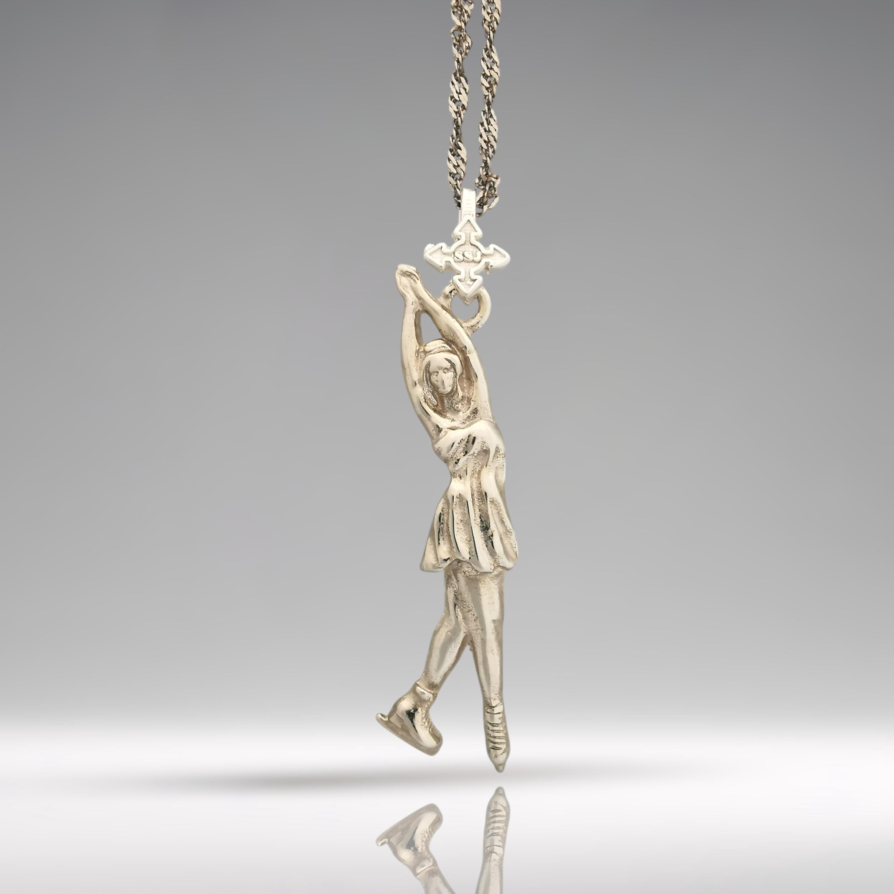 Фигурно пързаляне – Дамски спортен медальон от сребро 925 в класическо сребро – Ръчно изработено спортно бижу – Идеален подарък за жена, фенка на фигурното пързаляне – SSJ