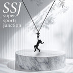 Баскетбол – Женски спортен медальон от сребро 925 с оксидирано покритие – Ръчно изработено бижу талисман за баскетболистки и фенки на спорта – Идеален подарък за спортист, треньор или почитател – SSJ