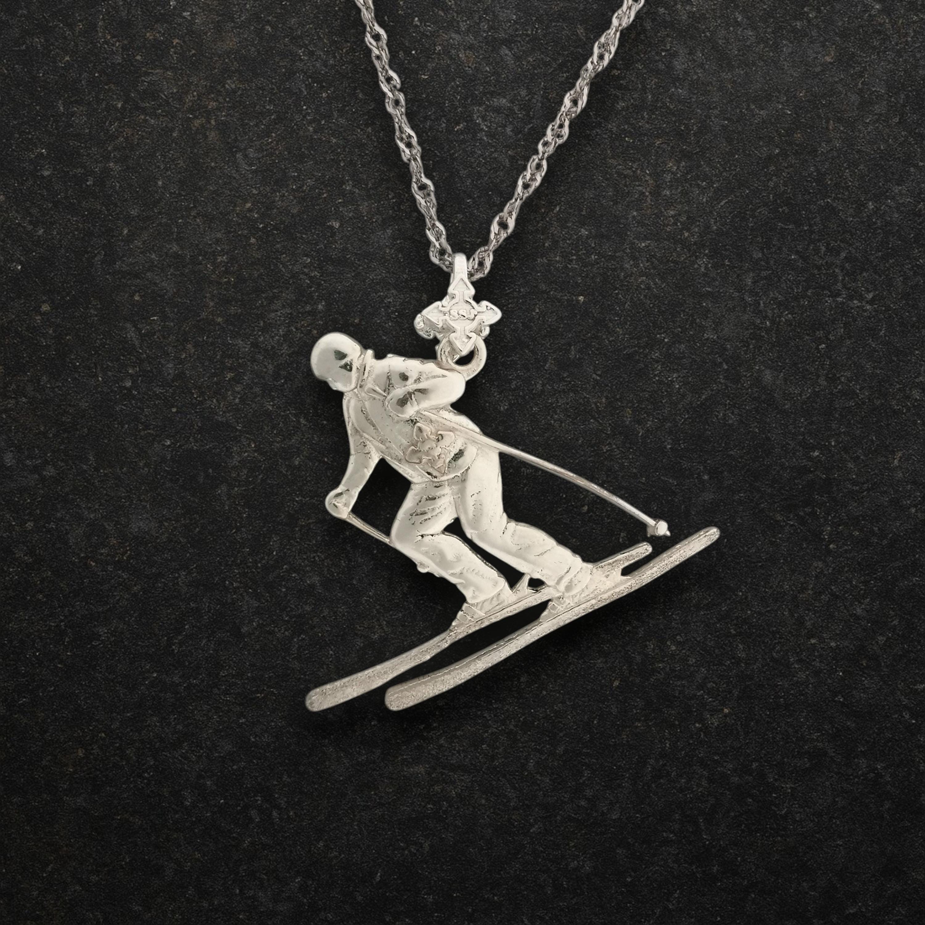 Скиор – Унисекс спортен медальон от класическо сребро 925 – Ръчно изработено спортно бижу – Идеален подарък за фен на зимните спортове – SSJ