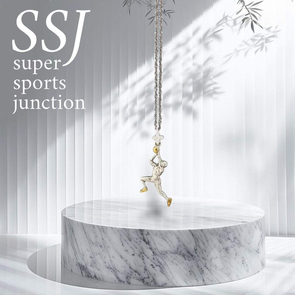 Баскетбол – Мъжки спортен медальон от сребро 925 с частично позлатено покритие – Ръчно изработено бижу талисман за баскетболисти и фенове – Идеален подарък за спортист, треньор или почитател – SSJ