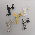 Баскетбол – Женски спортен медальон от сребро 925 с частично позлатено покритие – Ръчно изработено бижу талисман за баскетболистки и фенки на спорта – Идеален подарък за спортист, треньор или почитател – SSJ