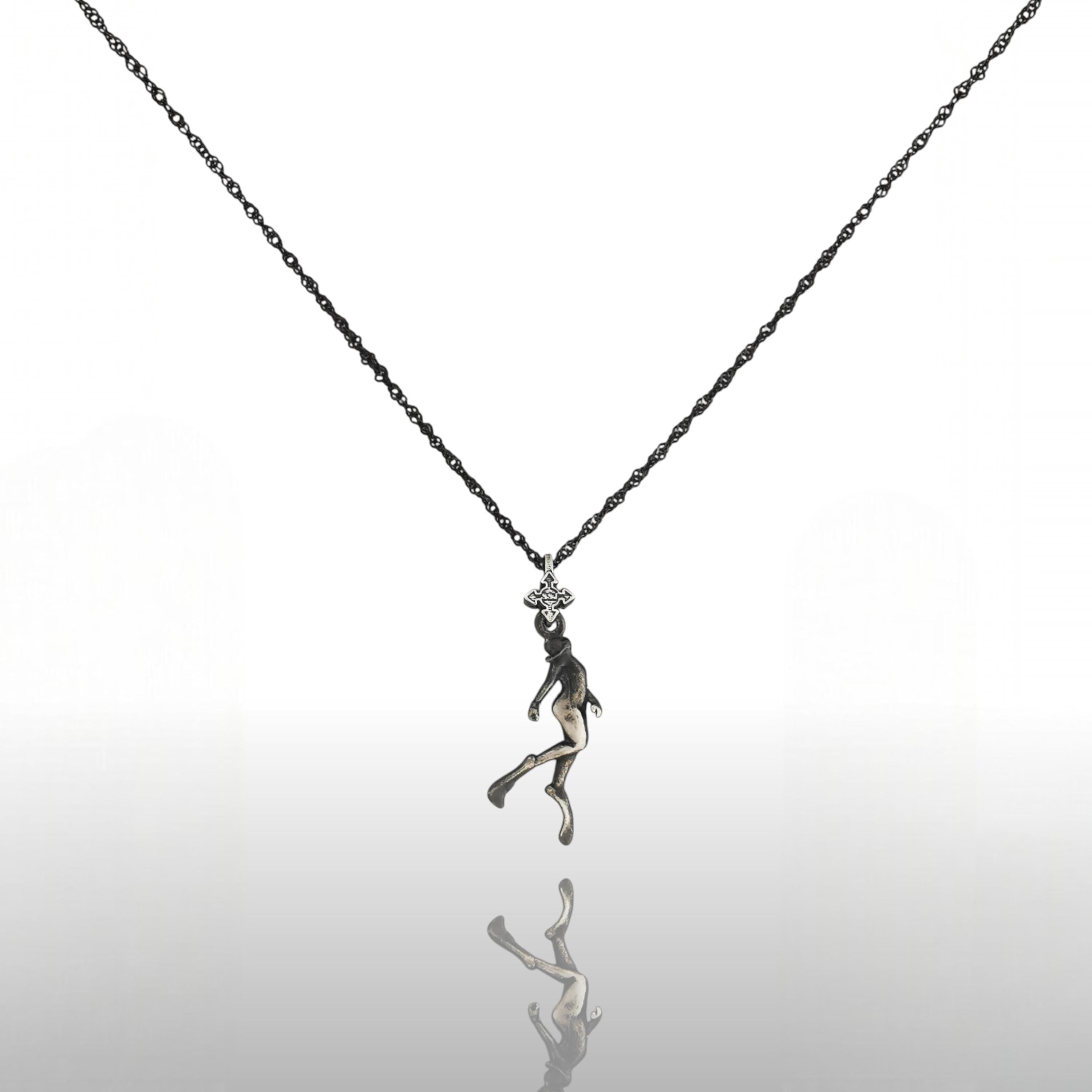 Гмуркач – Дамски медальон Водолаз от сребро 925 с винтидж покритие – Ръчно изработено бижу Дайвинг за любителки на морето и подводните спортове – SSJ