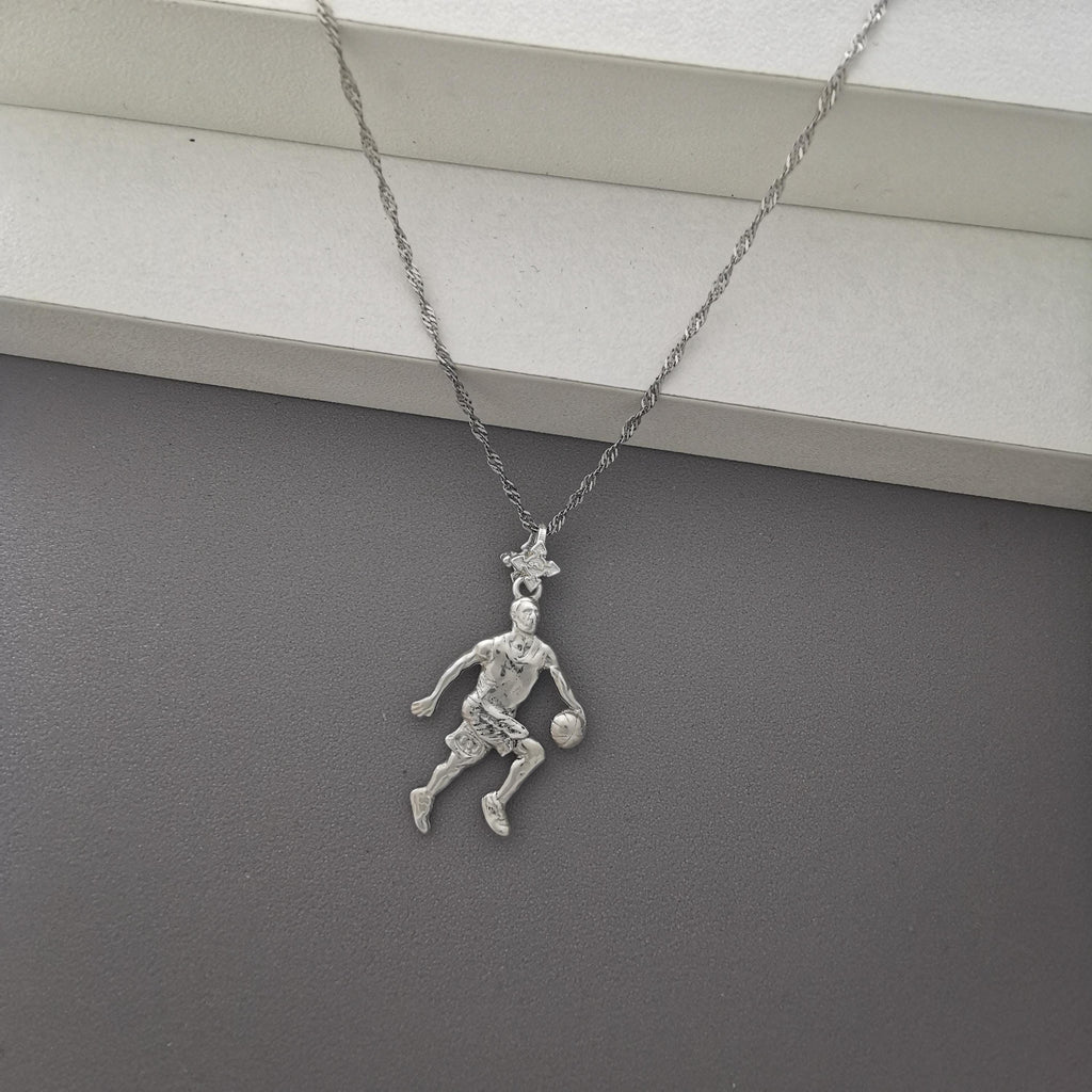 Баскетбол – Мъжки спортен медальон от сребро 925 с класическо полирано покритие – Ръчно изработено бижу талисман за баскетболисти и фенове – Идеален подарък за спортист, треньор или почитател – SSJ