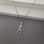 Баскетбол – Мъжки спортен медальон от сребро 925 с класическо полирано покритие – Ръчно изработено бижу талисман за баскетболисти и фенове – Идеален подарък за спортист, треньор или почитател – SSJ