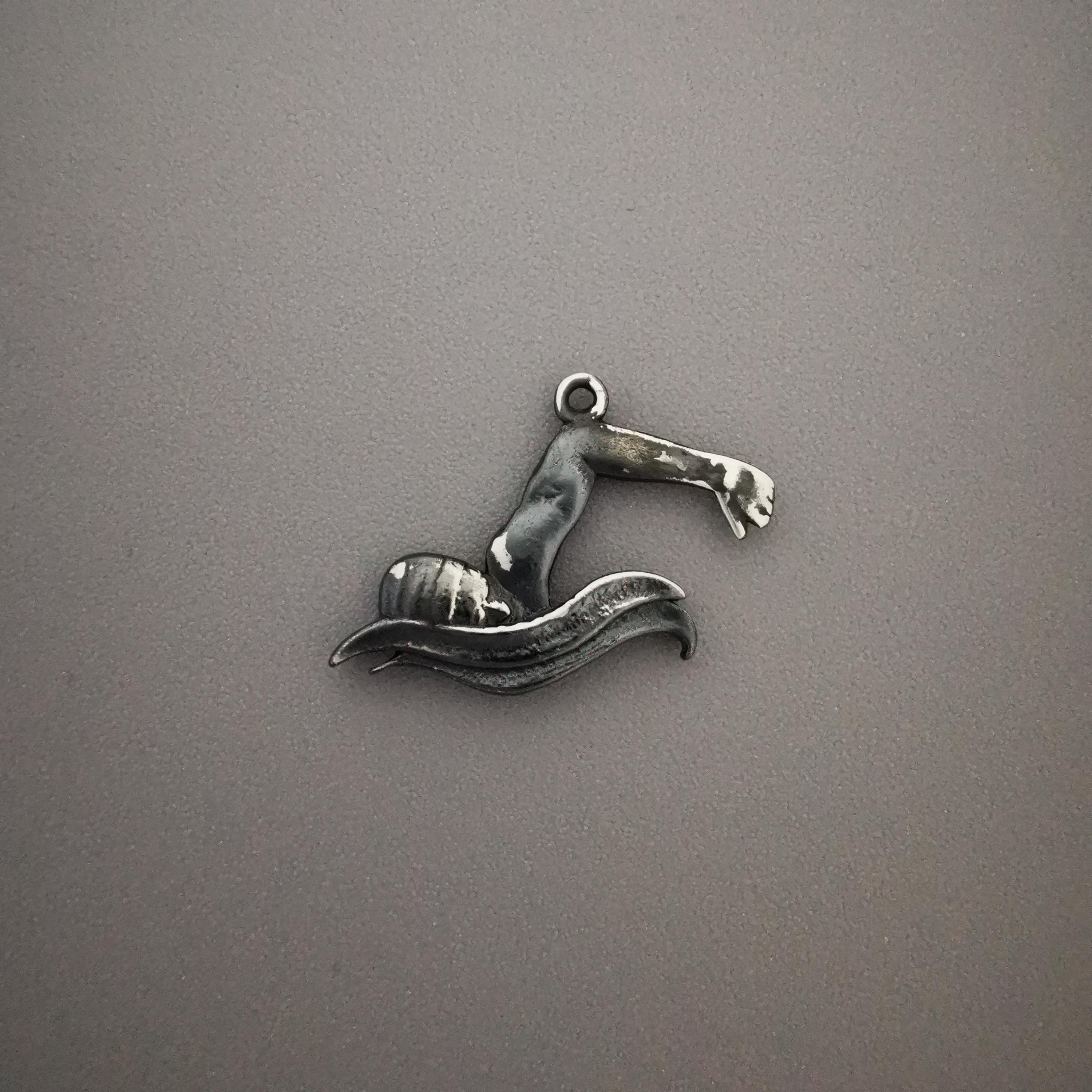 Плувец (кроул) – Мъжки спортен медальон от сребро 925 с винтидж покритие – Ръчно изработено спортно бижу – Идеален подарък за мъж, фен на плуването – SSJ