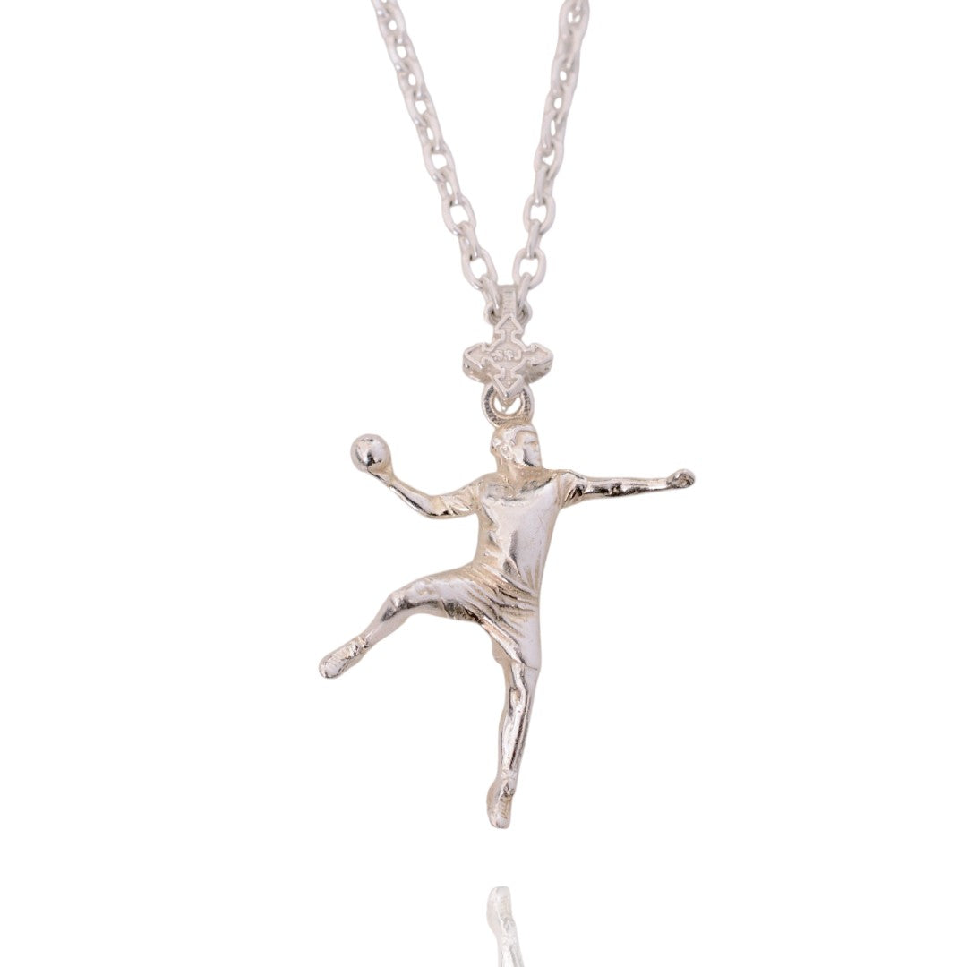 Сребърен медальон 925 хандбал – мъж хандбалист с полирано покритие